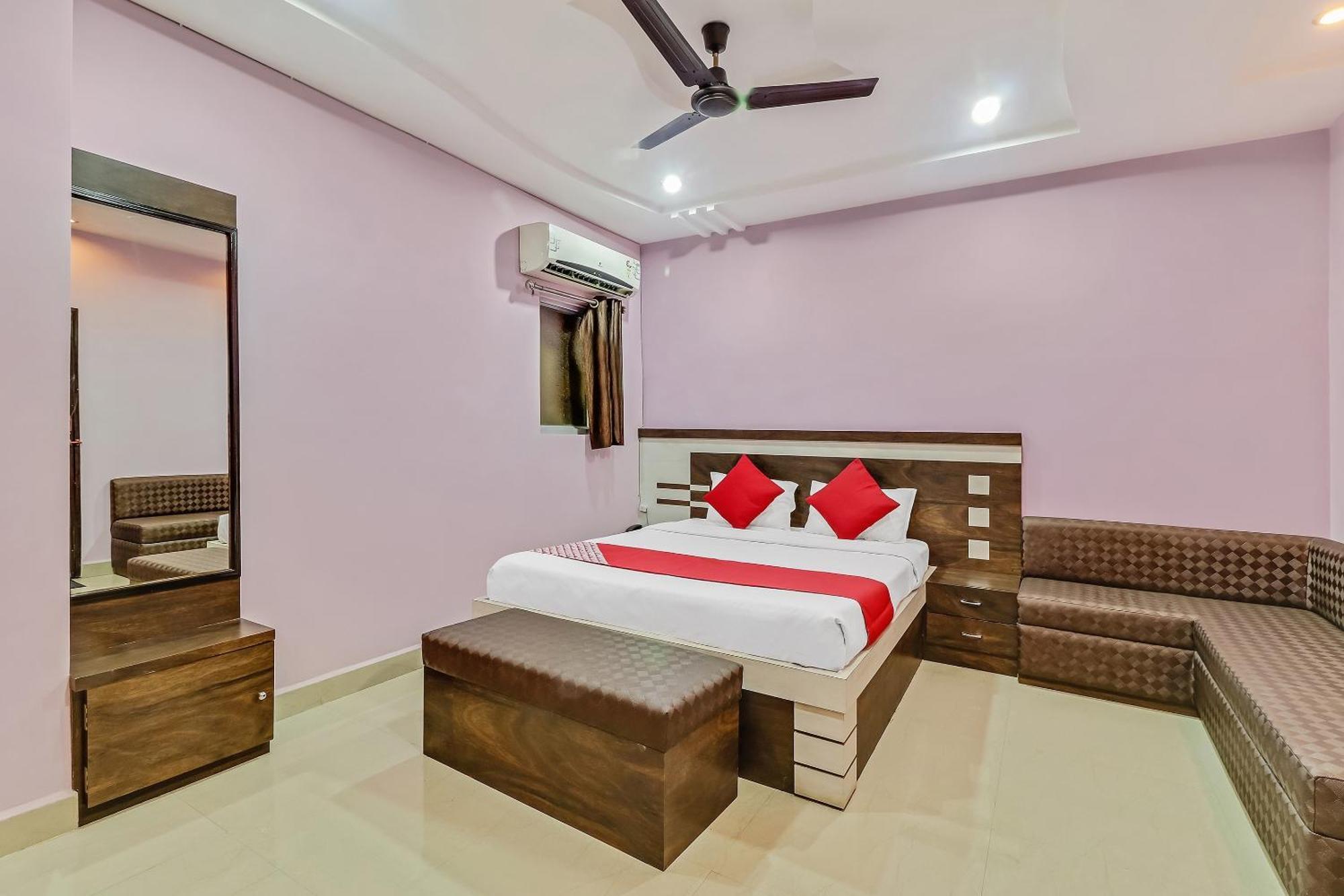 OYO 48685 Hotel Royal Raj Nandgaon Exterior foto