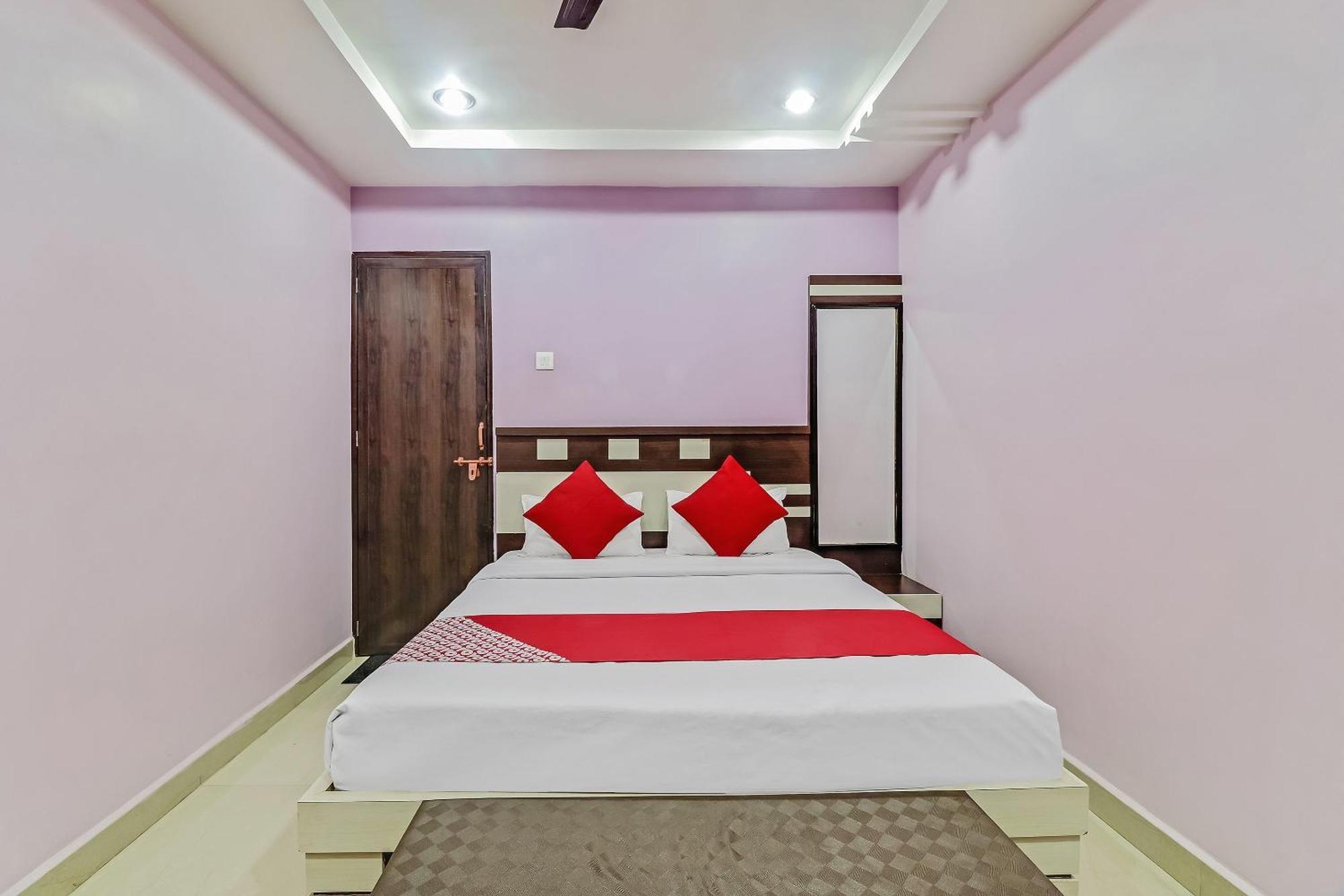 OYO 48685 Hotel Royal Raj Nandgaon Exterior foto